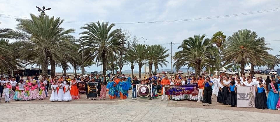 Independencia dijo ‘Presente,’ en el festival de Danzas Nacionalista en la ciudad de Lechería