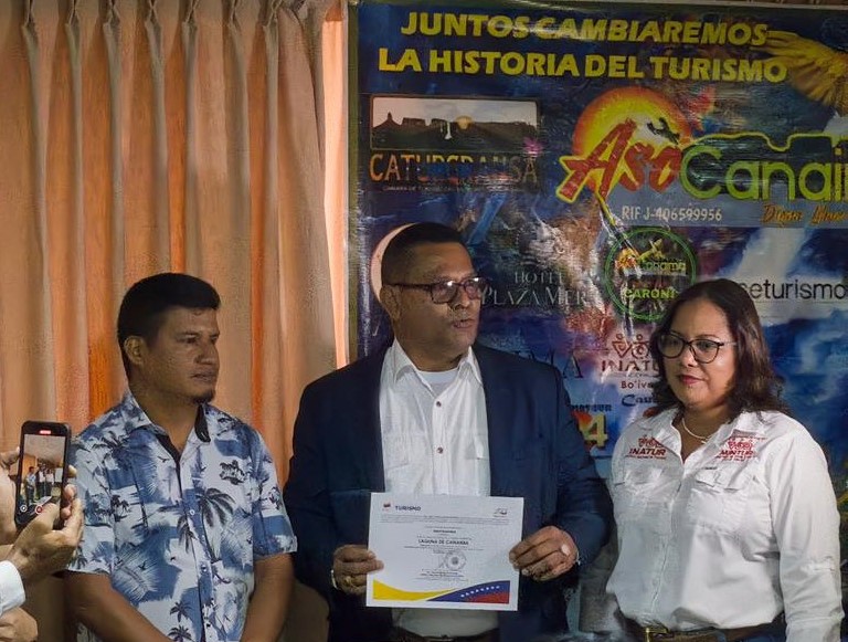ASOCANAIMA cede 3 rutas turísticas certificadas por MINTUR a la capitanía indígena de la comunidad de Canaima